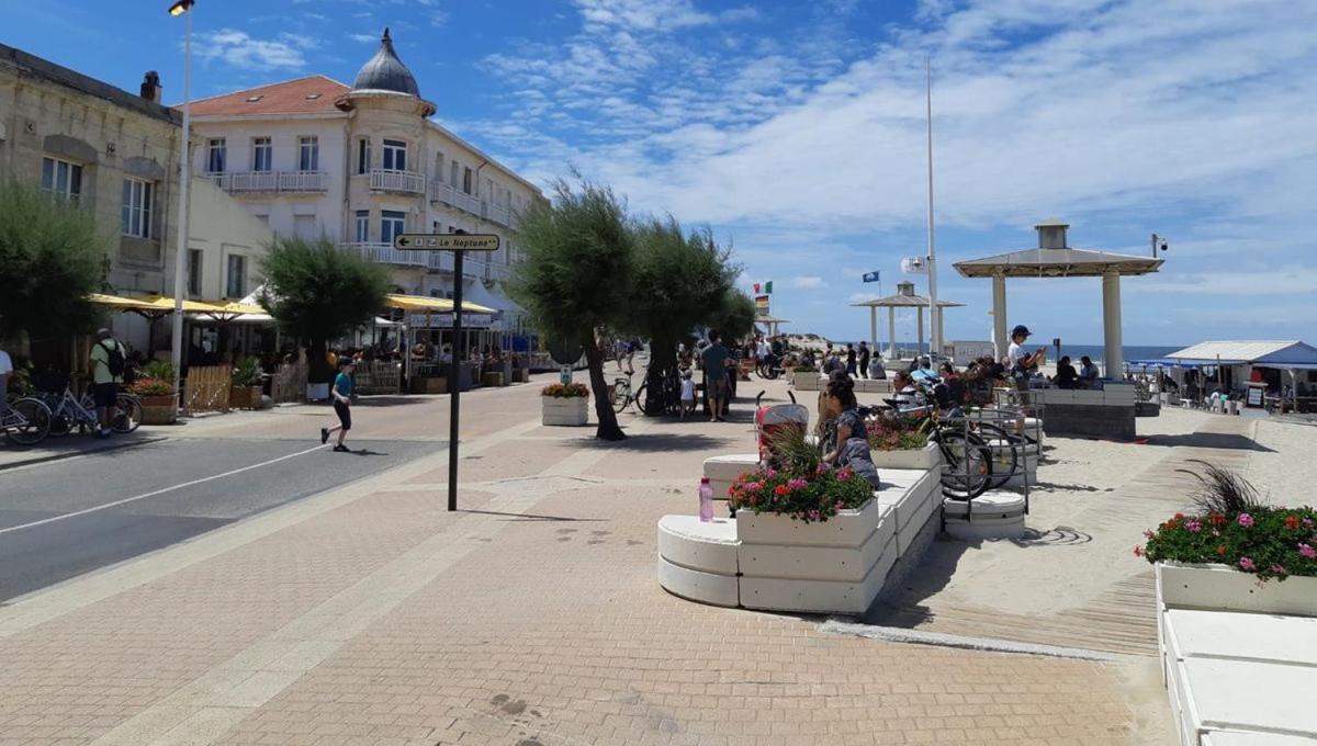 Dejean 178 Hotel Soulac-sur-Mer Exterior photo